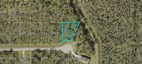176 Victory Ct, Lehigh Acres, FL 33972