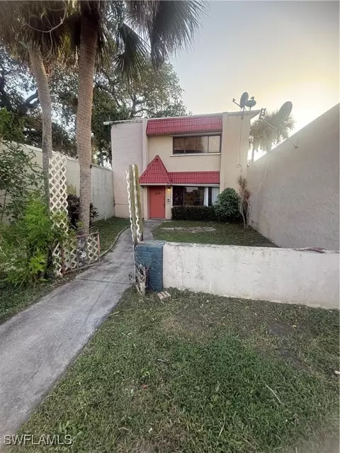 589 Glendale Ave, Lehigh Acres, FL 33936