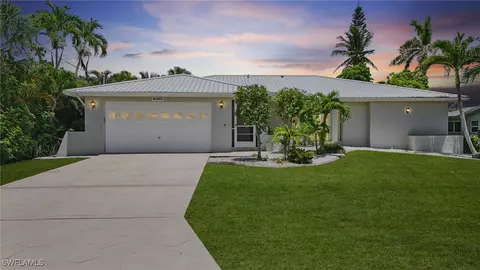 5305 Darby Ct, Cape Coral, FL 33904