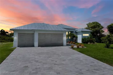 1915 Ottersrest Ln, Cape Coral, FL 33990