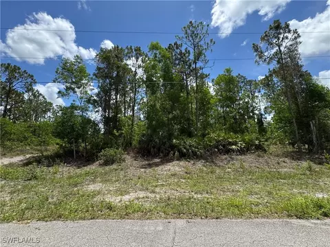 454 Jaipur Dr, Lehigh Acres, FL 33974