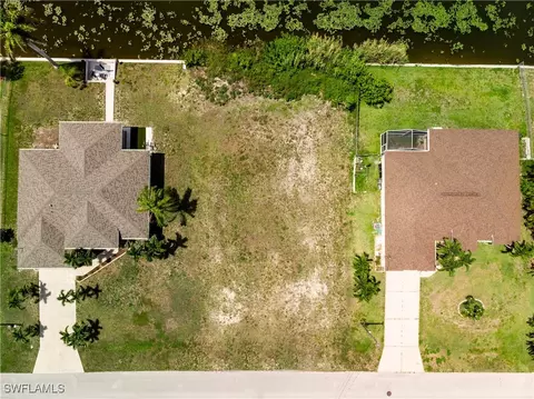 861 SW 18th Ter, Cape Coral, FL 33991