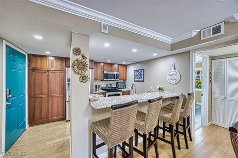 2885 Palm Beach Blvd #105, Fort Myers, FL 33916