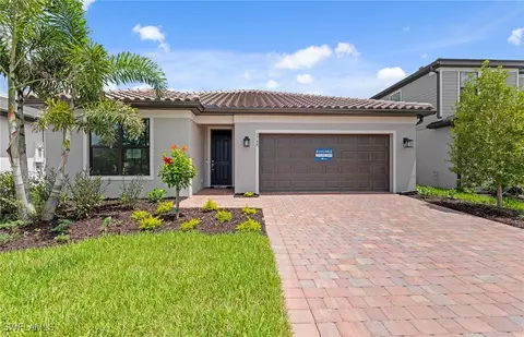 3740 Passion Vine Dr, Alva, FL 33920