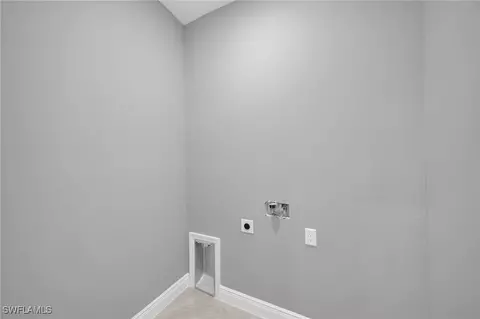 908 Barcia St E, Lehigh Acres, FL 33974 photo 32
