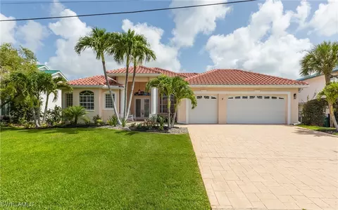 1221 SW 53rd Ter, Cape Coral, FL 33914