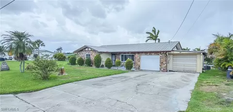 453 Stipe St, North Fort Myers, FL 33903