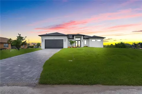 1614 NE 1st Pl, Cape Coral, FL 33909
