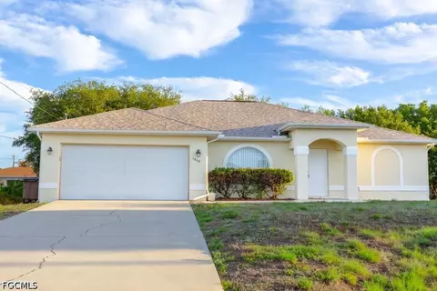 3808 27th St SW, Lehigh Acres, FL 33976