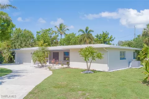827 El Dorado Pkwy E, Cape Coral, FL 33904