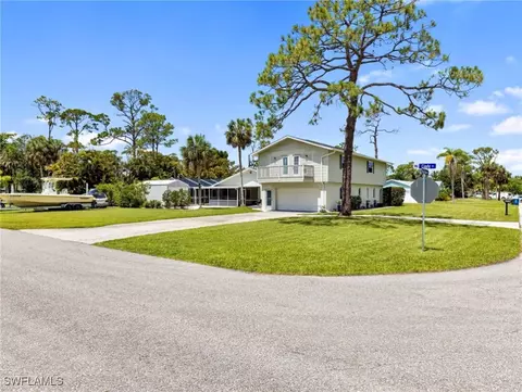 3704 Blue Heron Dr, Fort Myers, FL 33908
