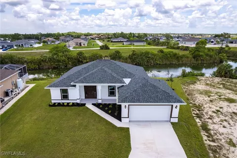 4301 NE 9th Ct, Cape Coral, FL 33909