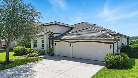 2541 Sawgrass Lake Ct, Cape Coral, FL 33909