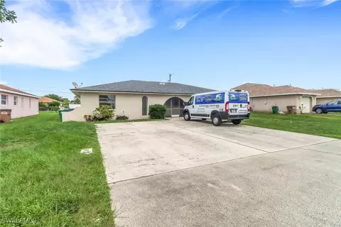 31 NE 16th Pl #A-B, Cape Coral, FL 33909