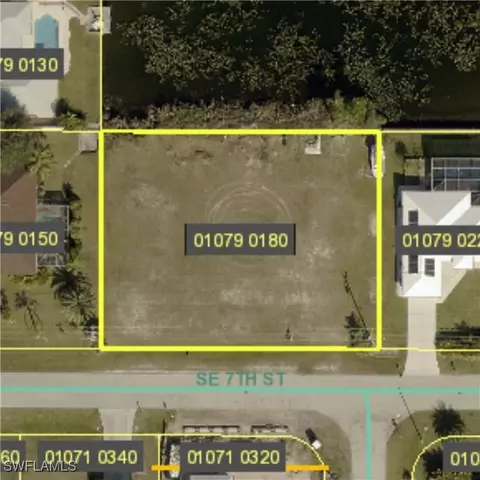 429 SE 7th St, Cape Coral, FL 33990