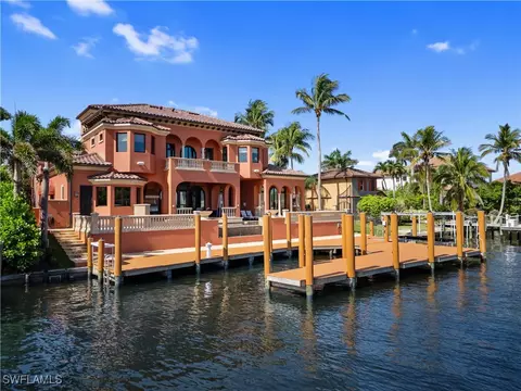 841 Cypress Lake Cir, Fort Myers, FL 33919