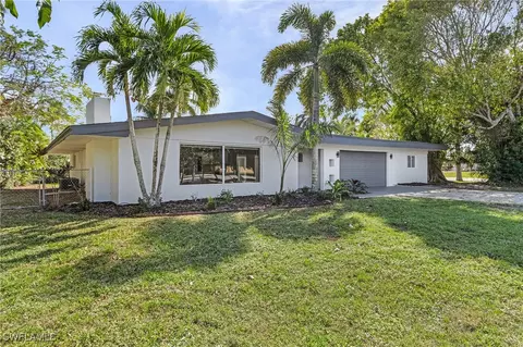 1002 Ione Dr, Fort Myers, FL 33919