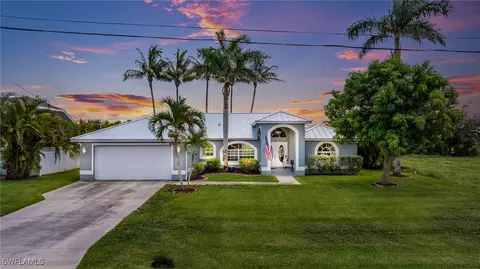 606 Mohawk Pkwy, Cape Coral, FL 33914
