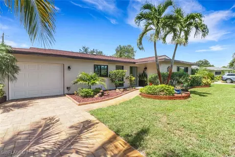 1015 El Valle Ave, Fort Myers, FL 33919