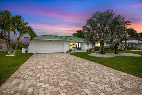 1421 Viking Ct, Cape Coral, FL 33904