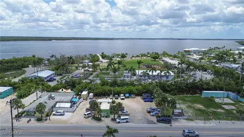 2595 Pine St, Matlacha, FL 33993 photo 4