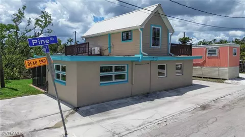 2595 Pine St, Matlacha, FL 33993 photo 23