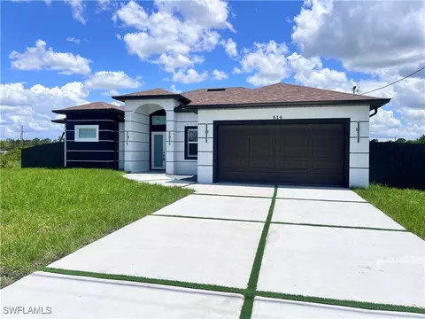 814 Jaguar Blvd, Lehigh Acres, FL 33974