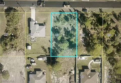 2911 43rd St W, Lehigh Acres, FL 33971