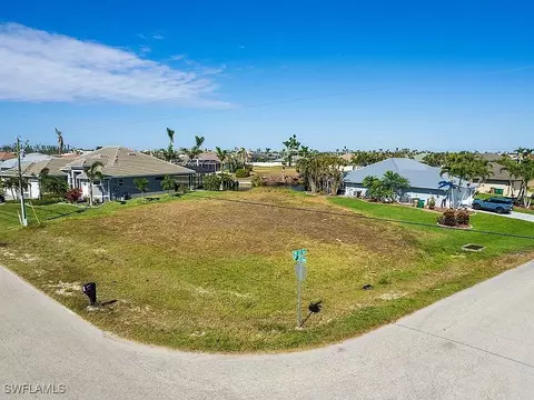 2827 SW 25th Ave, Cape Coral, FL 33914