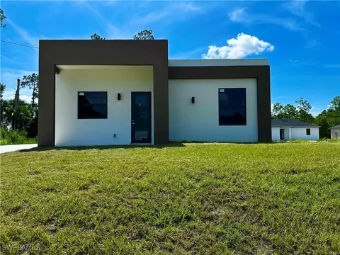 323 Mangonia Ave, Lehigh Acres, FL 33974