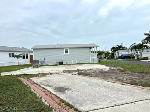 4761 Lafayette Ln W, Estero, FL 33928