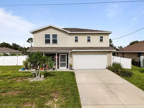 3705 NE 15th Pl, Cape Coral, FL 33909