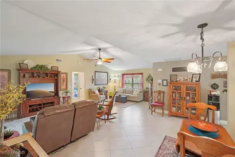 538 SE 32nd Ter, Cape Coral, FL 33904