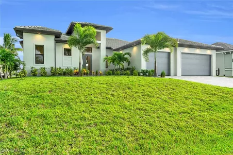 1236 NW 37th Pl, Cape Coral, FL 33993