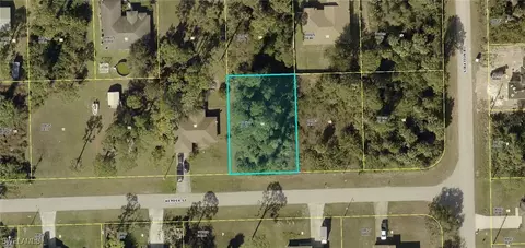 3712 Kemper St, Fort Myers, FL 33905