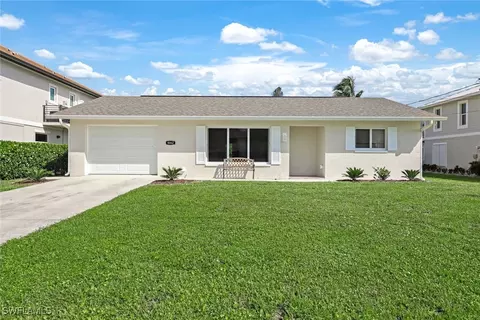 4862 Regal Dr, Bonita Springs, FL 34134