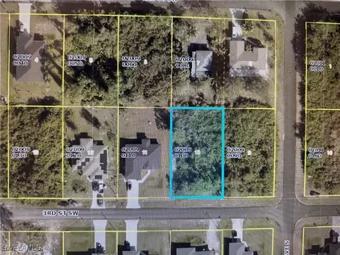 3002 3rd St SW, Lehigh Acres, FL 33976