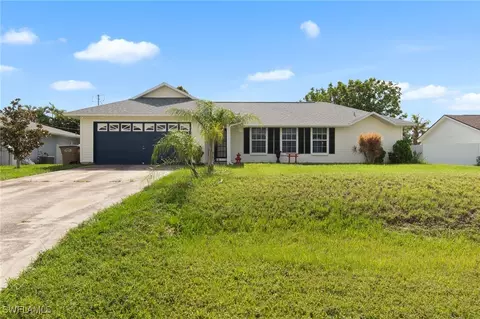 3911 SW 11th Pl, Cape Coral, FL 33914