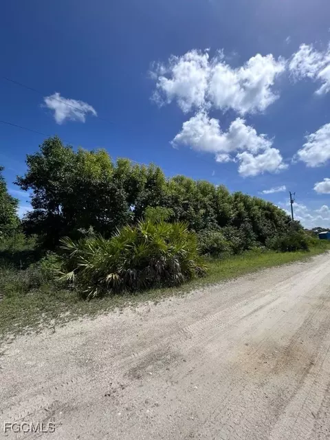 7644 8th Pl, Labelle, FL 33935 photo 4