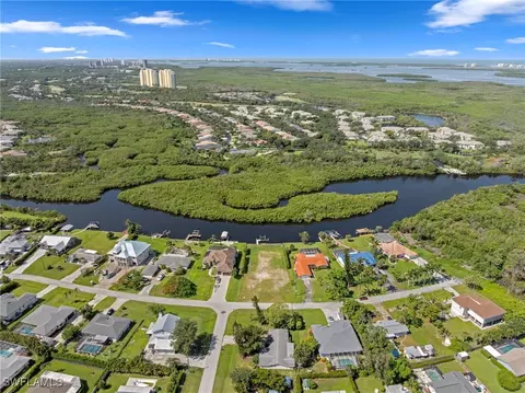 4947 Riverside Dr, Estero, FL 33928 photo 6