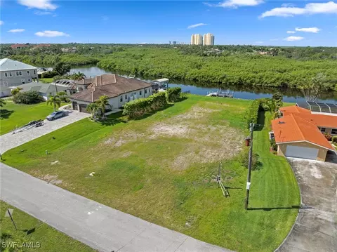 4947 Riverside Dr, Estero, FL 33928 photo 2