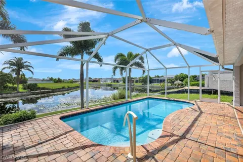 2301 SW 15th Pl, Cape Coral, FL 33991