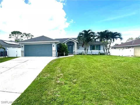 4625 Catalina Ln, Bonita Springs, FL 34134