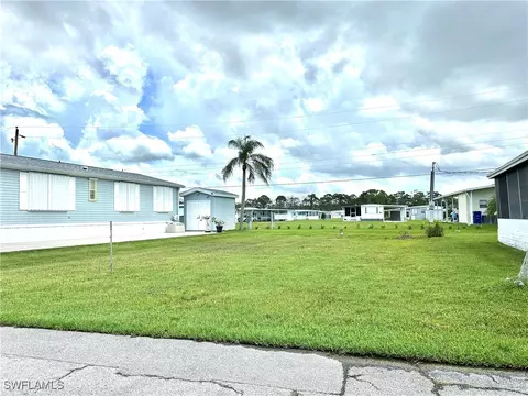 20711 Garden Dr, Estero, FL 33928