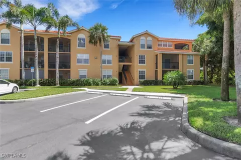 8635 River Homes Ln #2-107, Bonita Springs, FL 34135