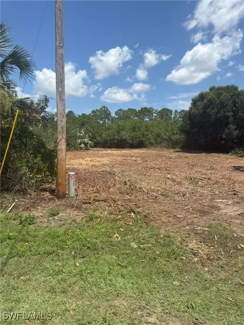 449 Naples Ave S, Lehigh Acres, FL 33974