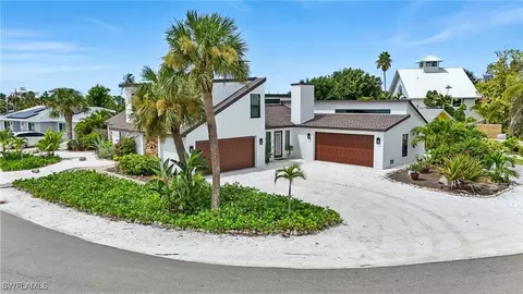 8080 Lagoon Rd, Fort Myers Beach, FL 33931