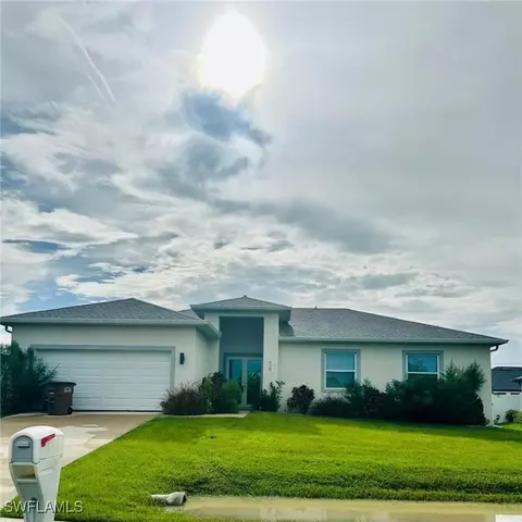 424 SW 28th Ave, Cape Coral, FL 33991