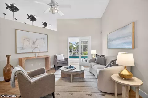6075 Island Park Ct, Fort Myers, FL 33908