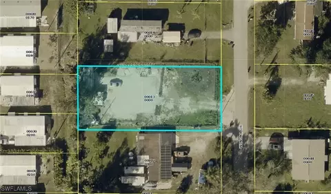 2811 Winona Dr, North Fort Myers, FL 33917